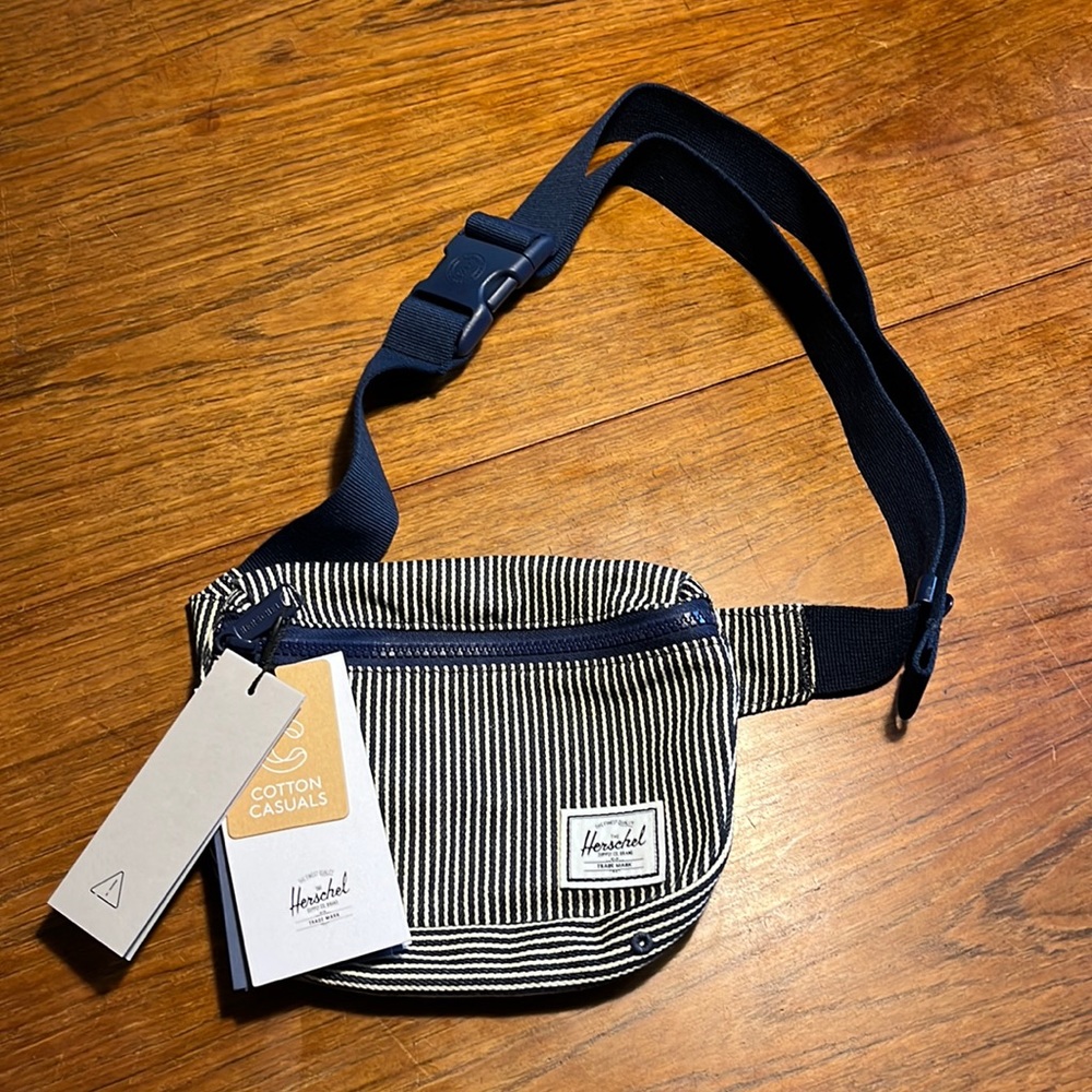 Herschel waist purse NWT